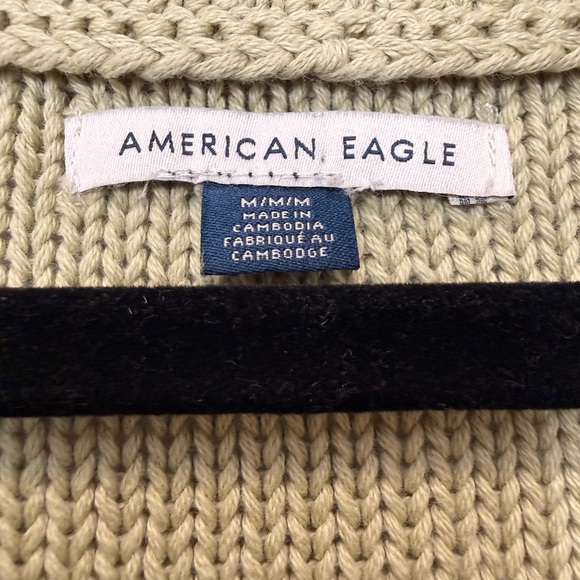 American Eagle Outfitters Women's Olive V-Neck Sweater - Picture 4 of 10